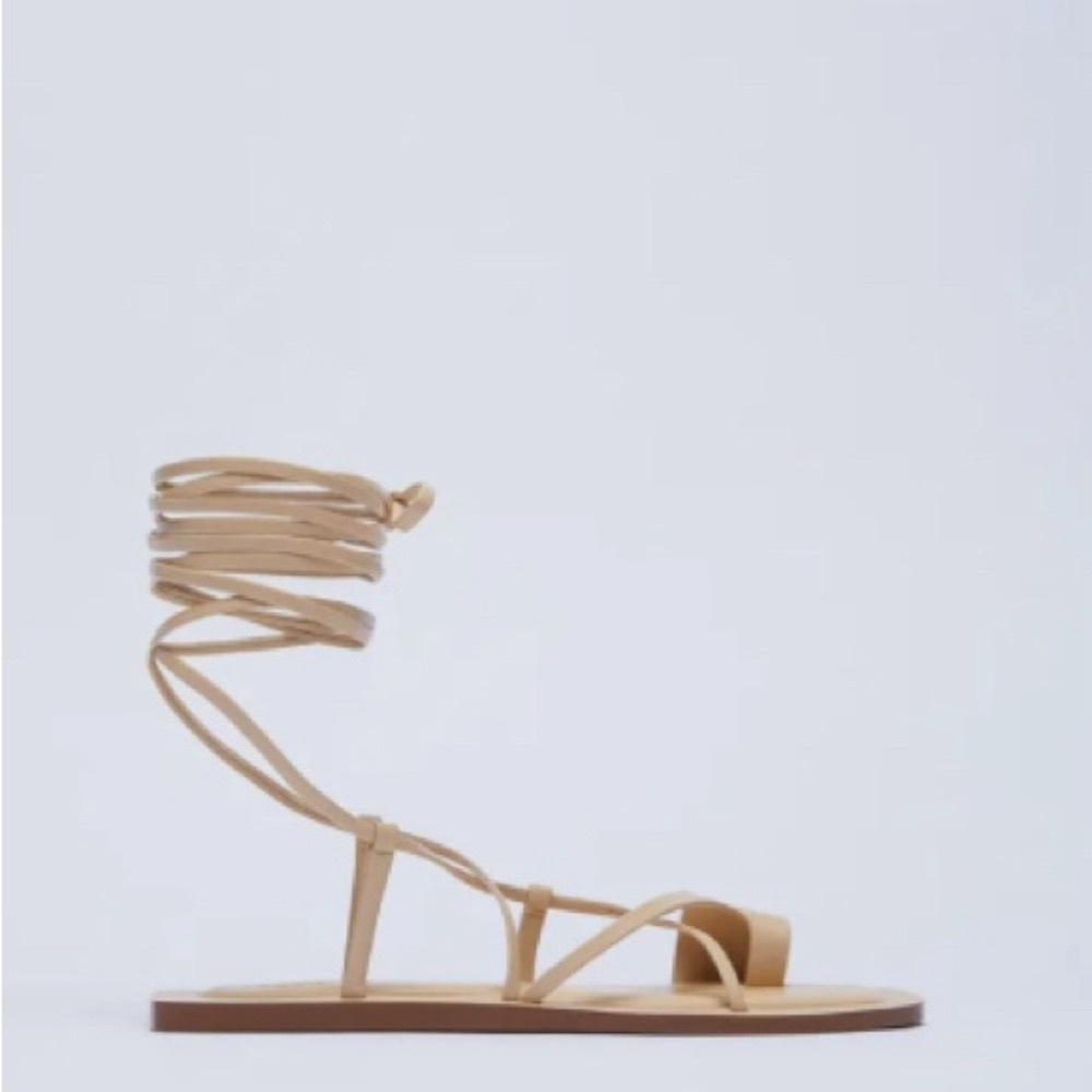 ZARA Cream Color Strappy Square-Toe Tie-Leg Flat Leather Sandals Size 7 (37)